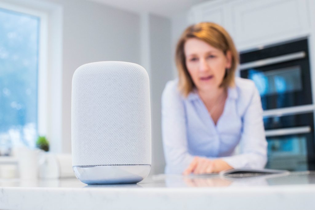 Celi e Kkien indagano il mercato degli smart speaker